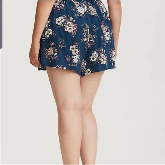 Torrid Shorts Navy and Floral with Pockets - Picture 2 of 5